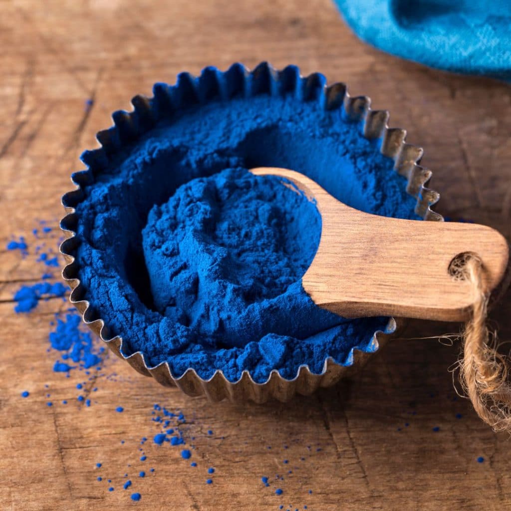 what is blue spirulina made of